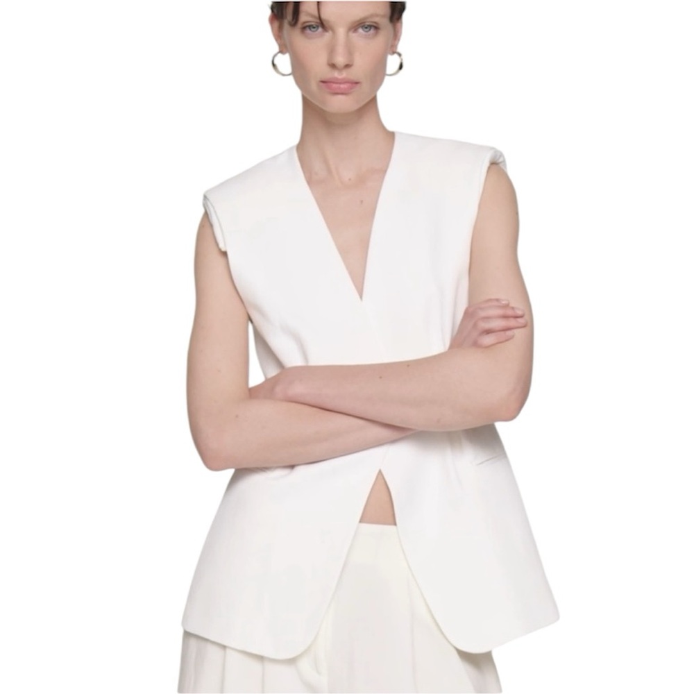 Laura Plus petites white career suit open front vest with front pockets …